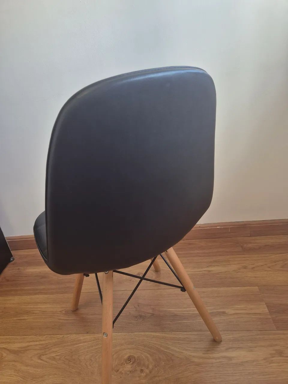 Conjunto de 4 Cadeiras Eames Botonê Pretas - Foto 2