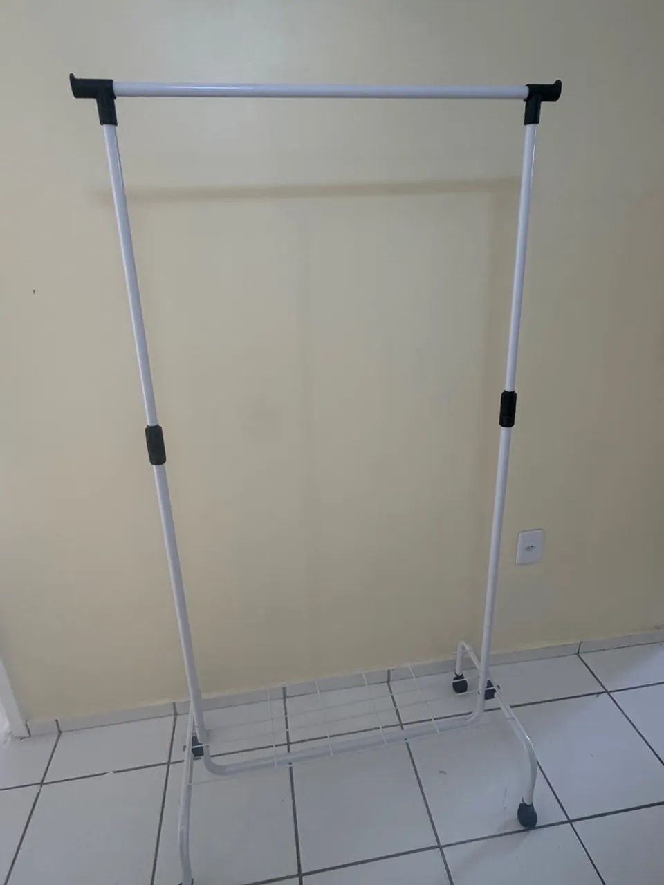 Arara de roupa - Foto 4