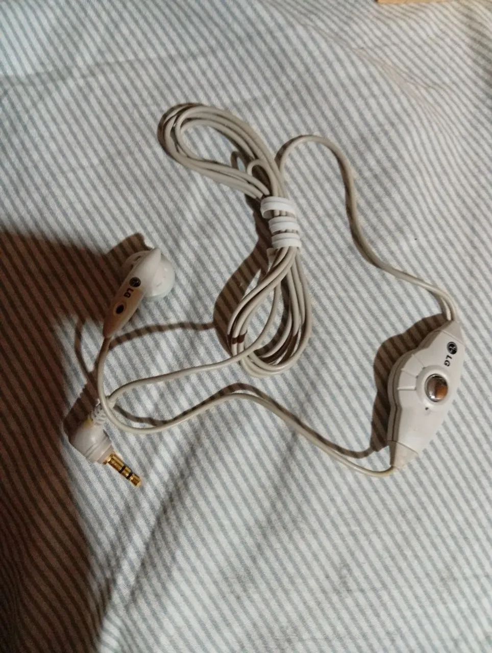 Fone de ouvido LG