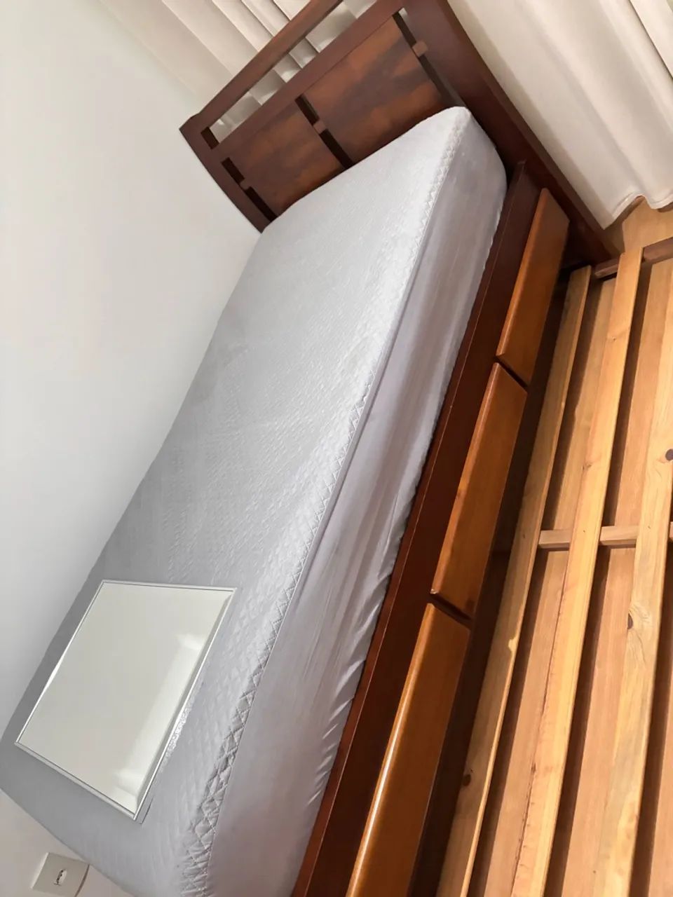 Cama solteiro, madeira maciça, com 3 gavetas e cama adicional  - Foto 2