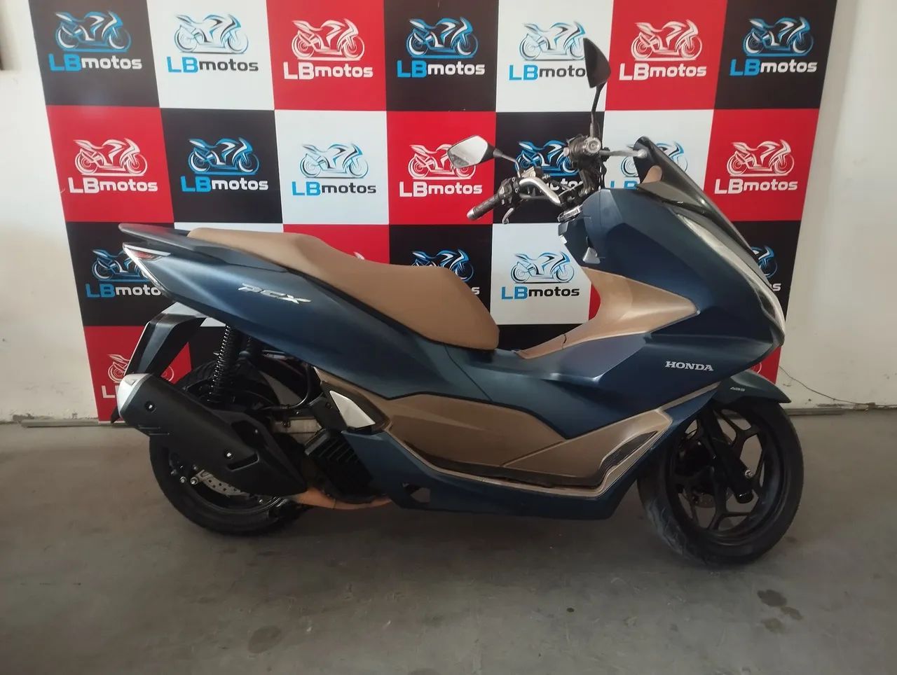 PCX DLX 160 - Foto 3