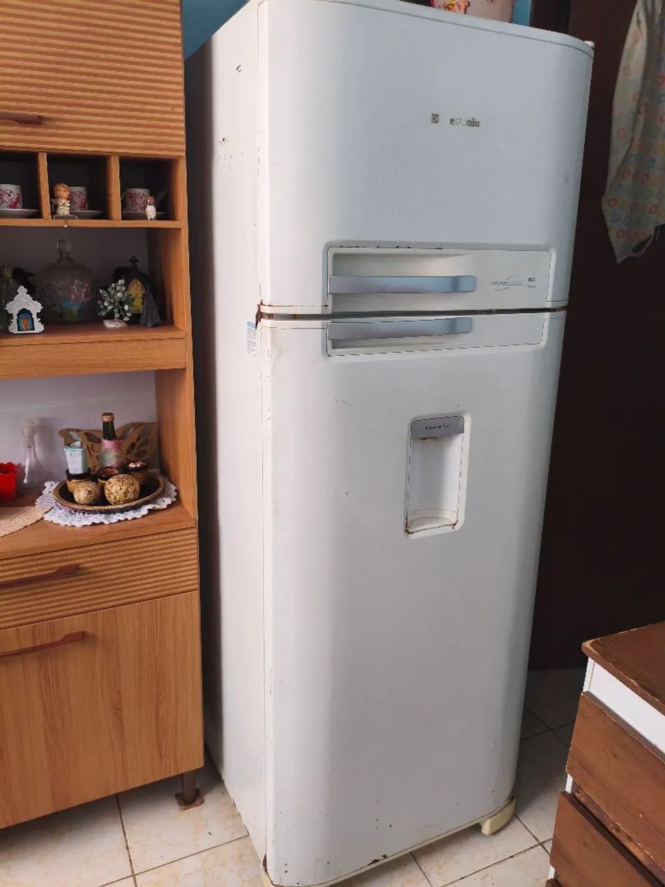 GELADEIRA ELETROLUX MODELO DCW49 