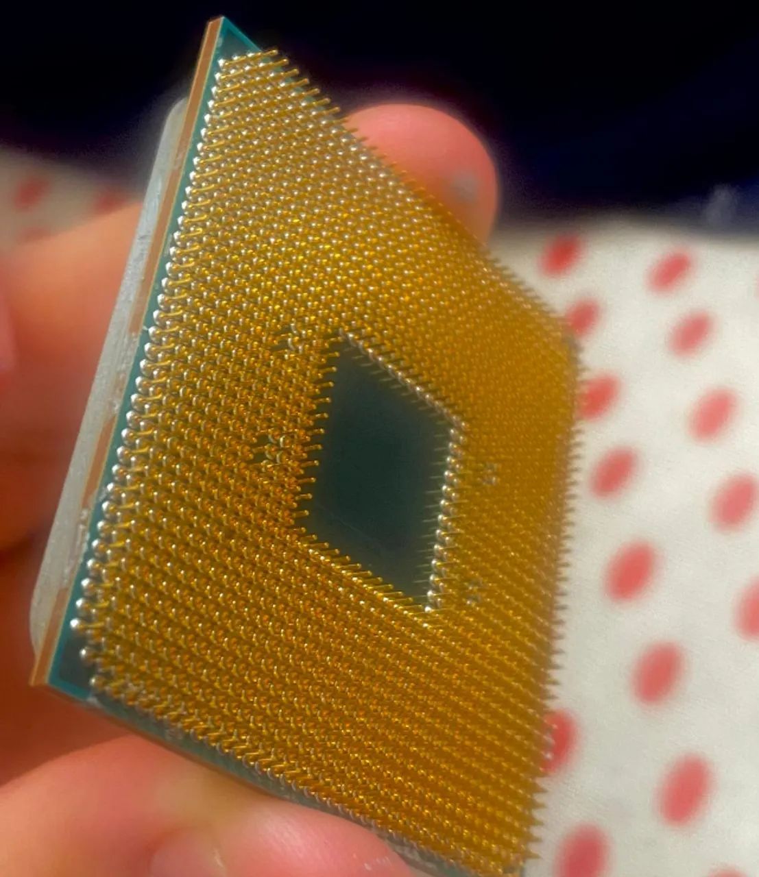 PROCESSADOR AMD ATHLON 3000G, 3.5Ghz, 4 NUCLEOS ( PARA VENDER RAPIDO ) - Foto 2
