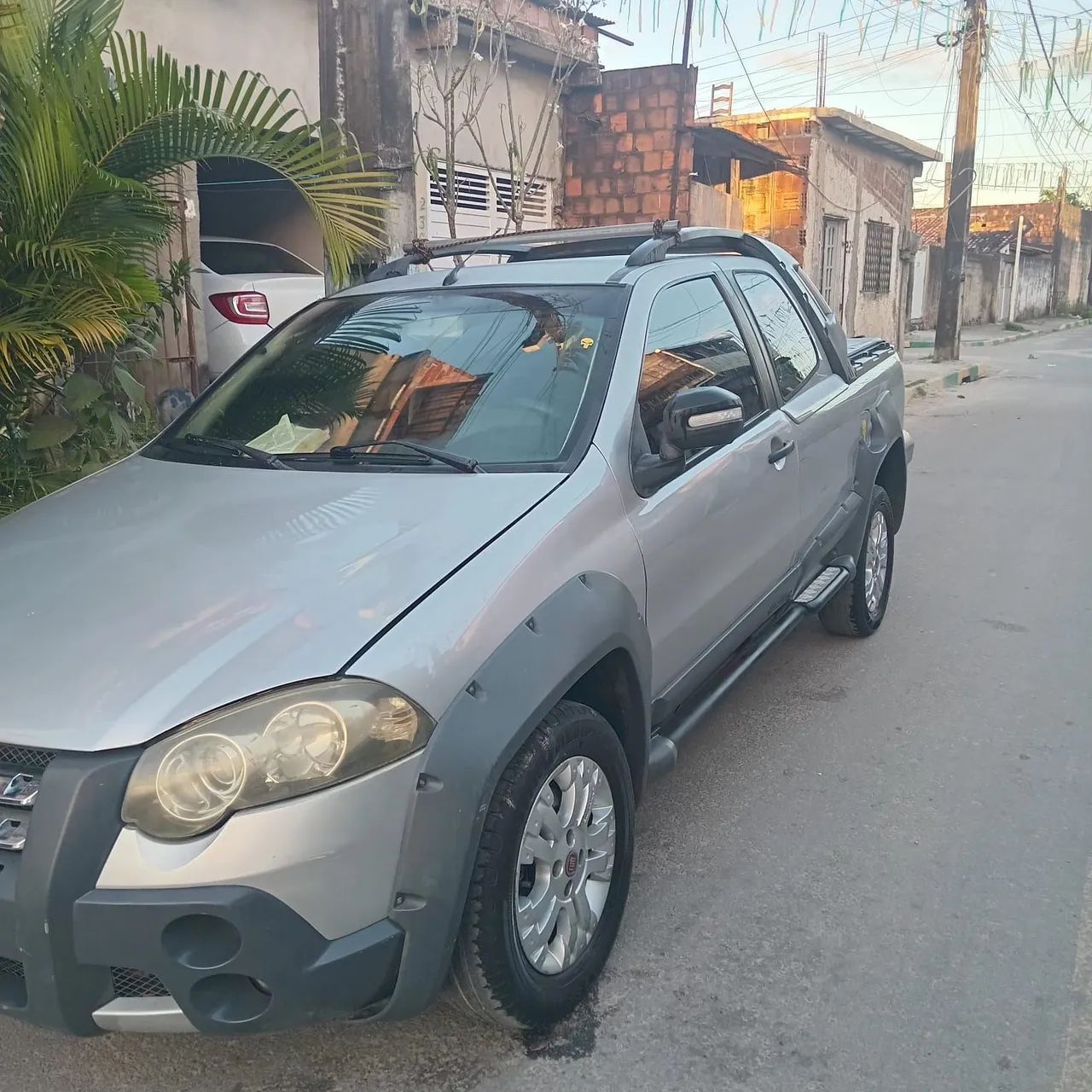 Fiat Strada Adventure1.8/ 1.8 Locker Flex CD 2012 - Foto 2