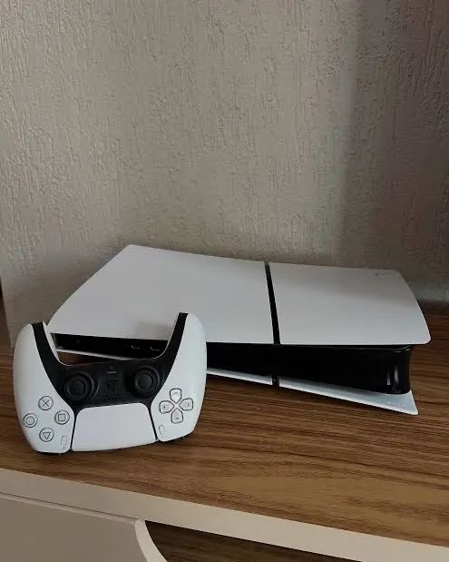 PS5 Slim - Digital (Seminovo)