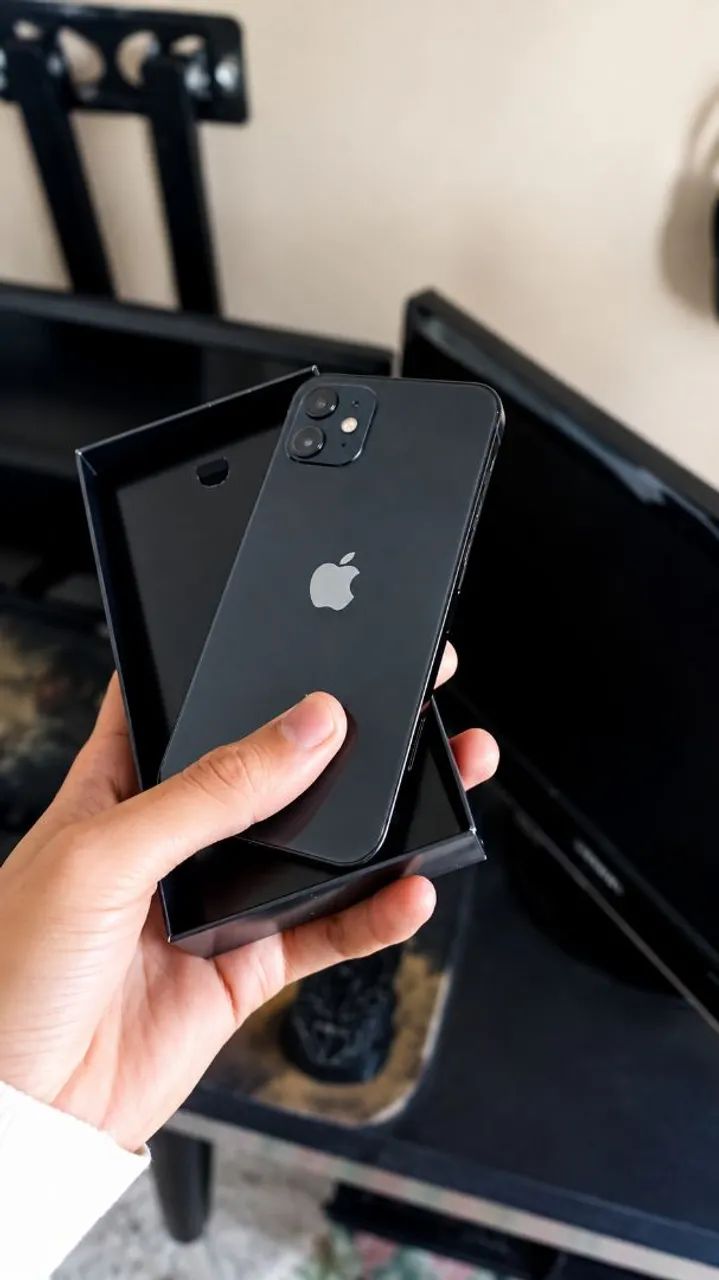 iPhone 12 - 64 GB  - Foto 2