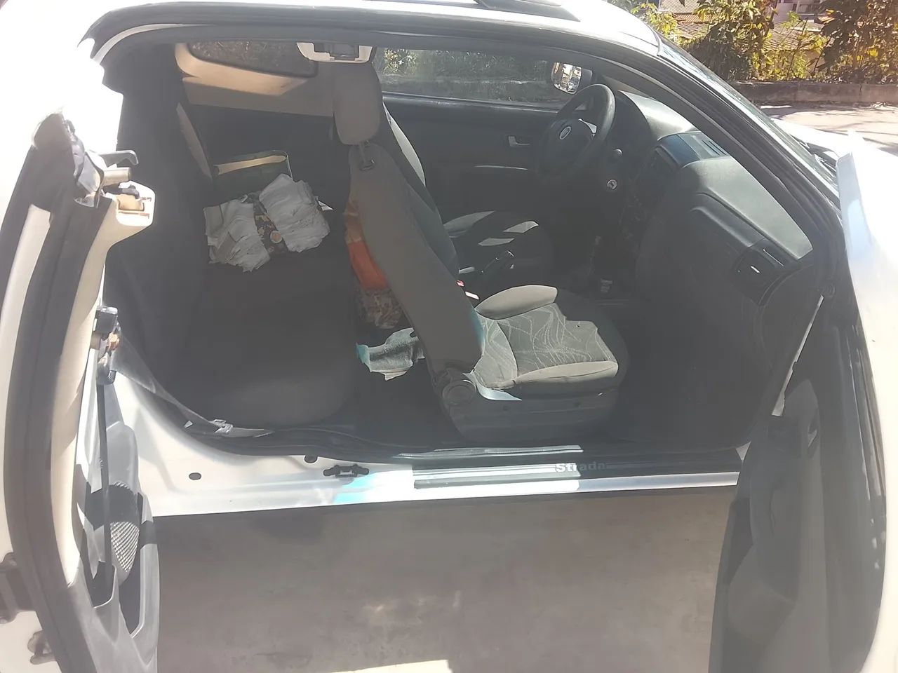 Fiat Strada Working 1.4 MPI Fire Flex 8V CD 2014 - Foto 3