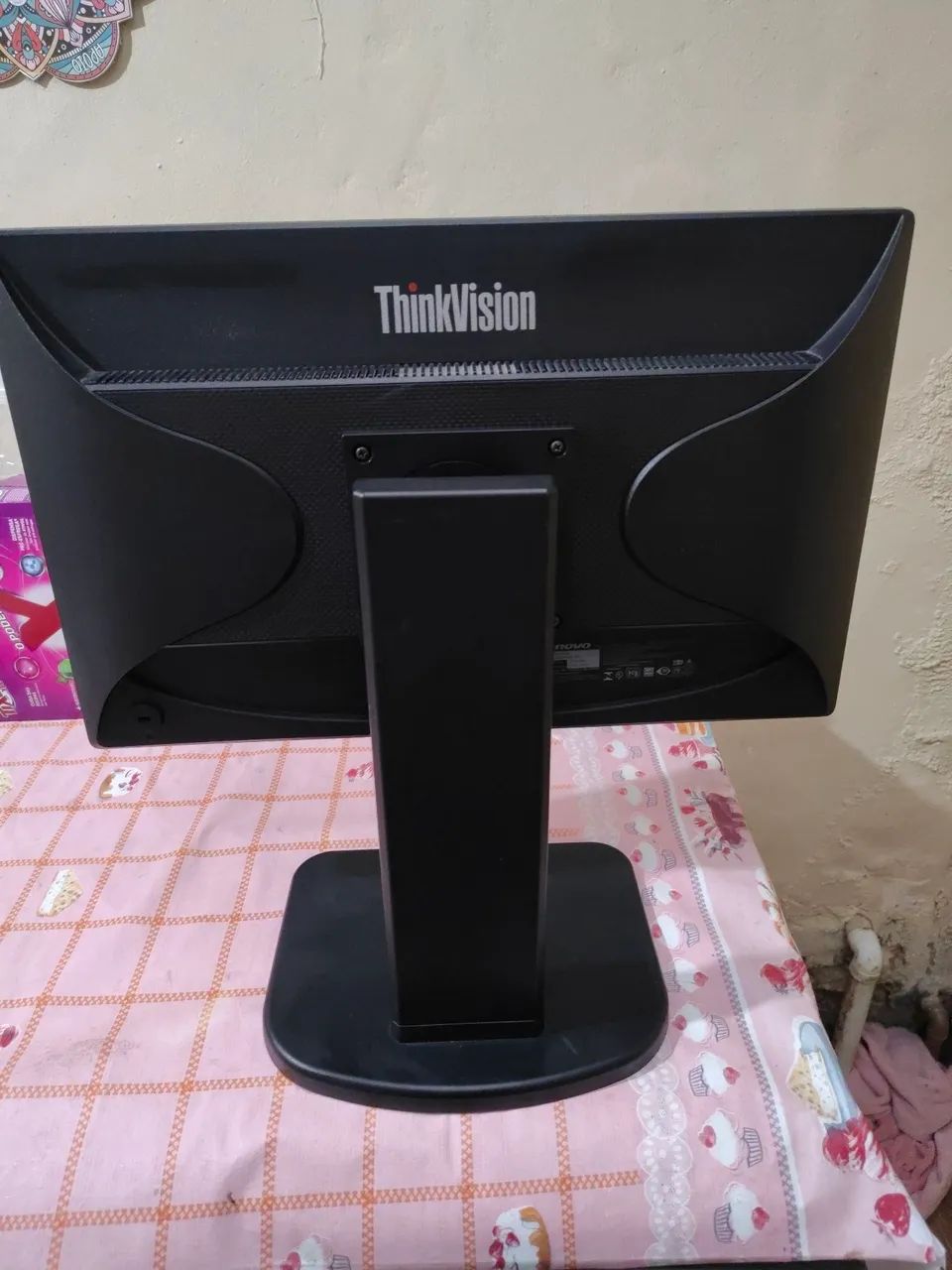 Monitor Lenovo thikvision 20 polegadas novos  - Foto 2