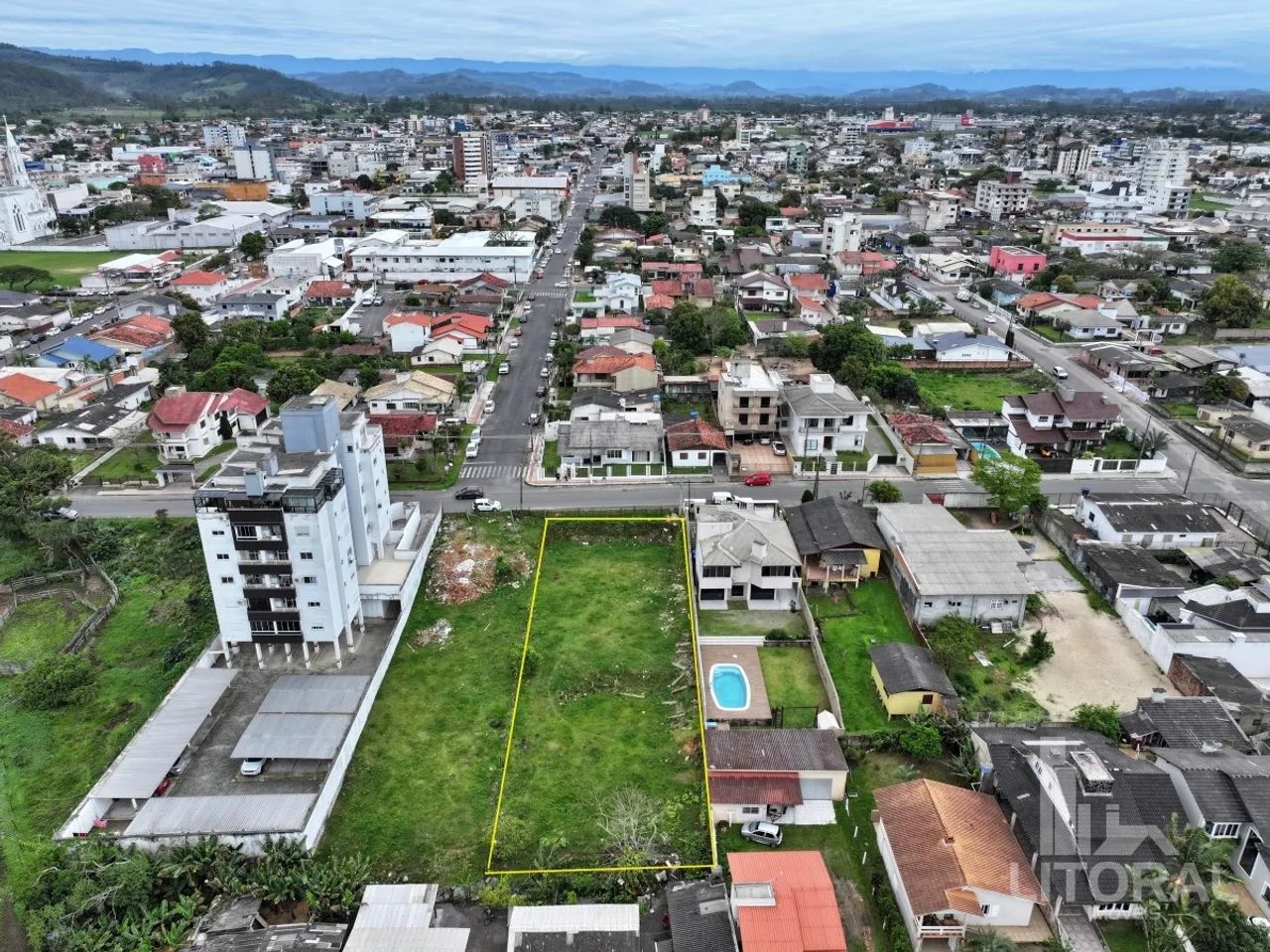 Terreno com 1.205m² Prox ao Centro - Foto 4