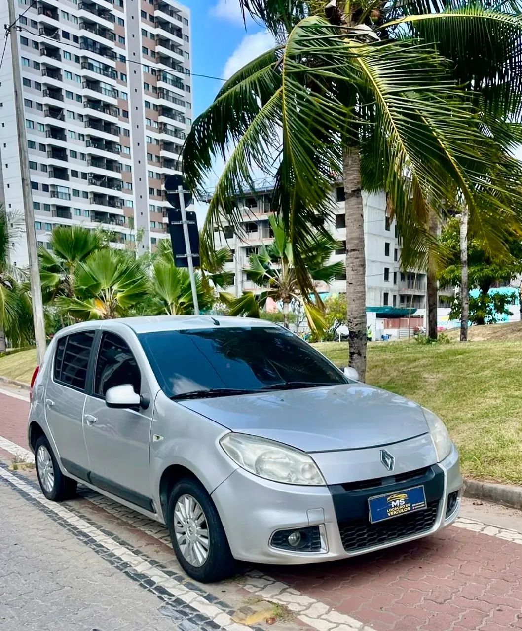 Renault Sandero SANDERO Privilège Hi-Flex 1.6 16V 5p Aut 2013
