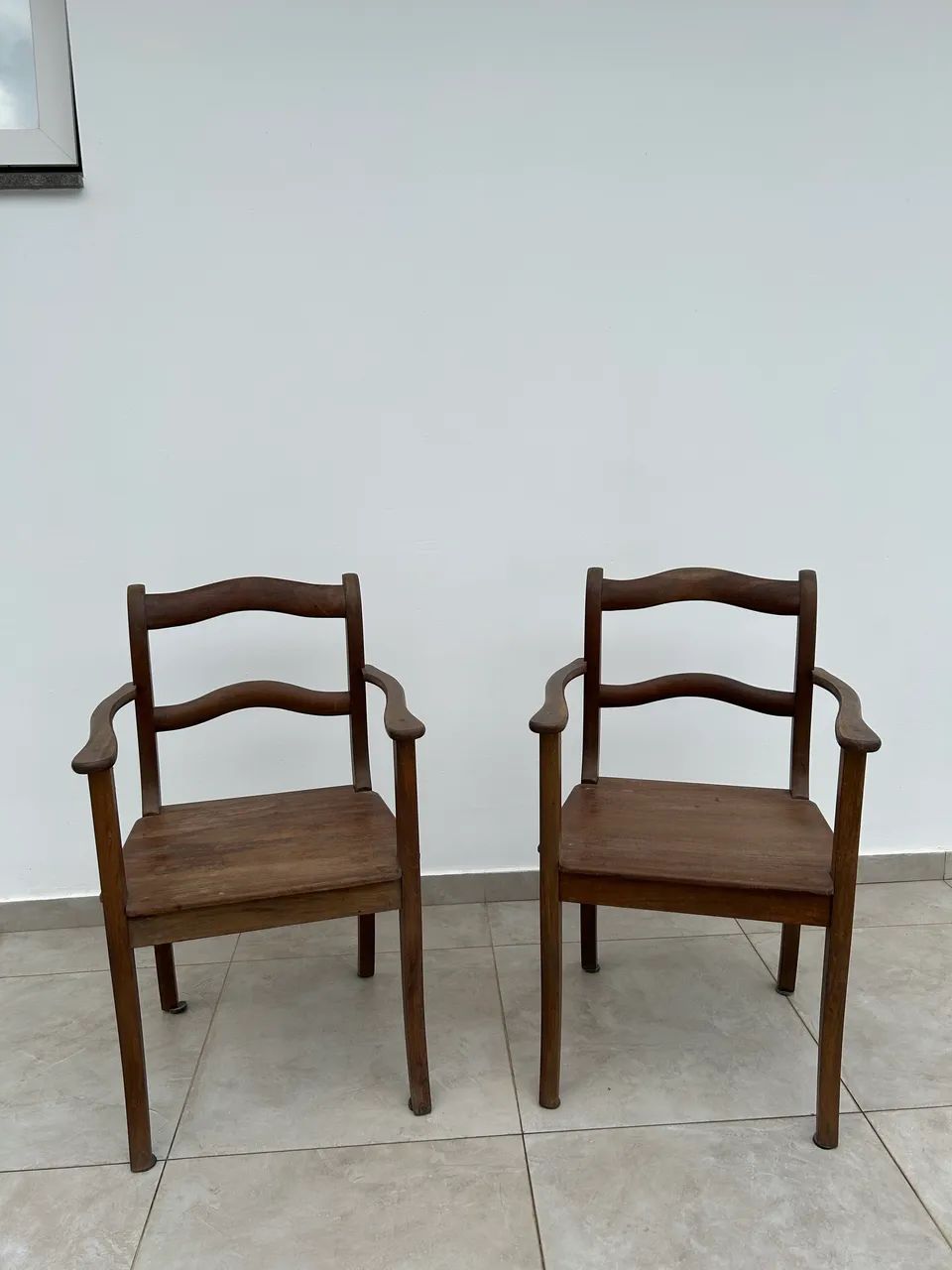 Vendo duas cadeiras de antiquário - Foto 2
