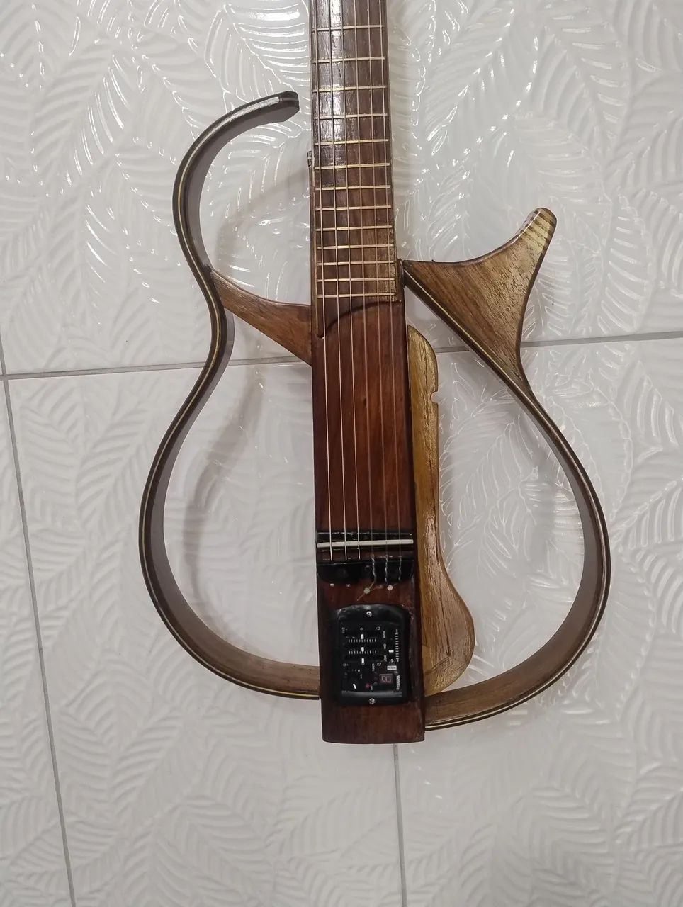 Violão vazando luthier náilon todo perfeito  - Foto 5