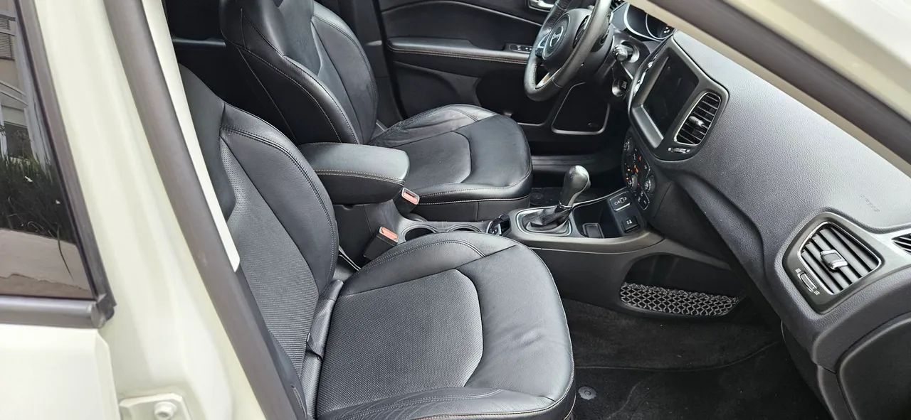 Jeep Compass Longitude 2.0 4X2 Flex 16V Aut. 2017 - Foto 3