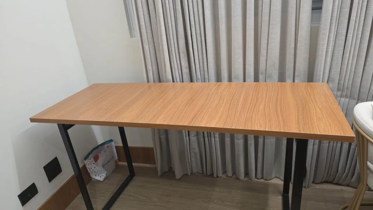 Mesa/escrivaninha  - Foto 2