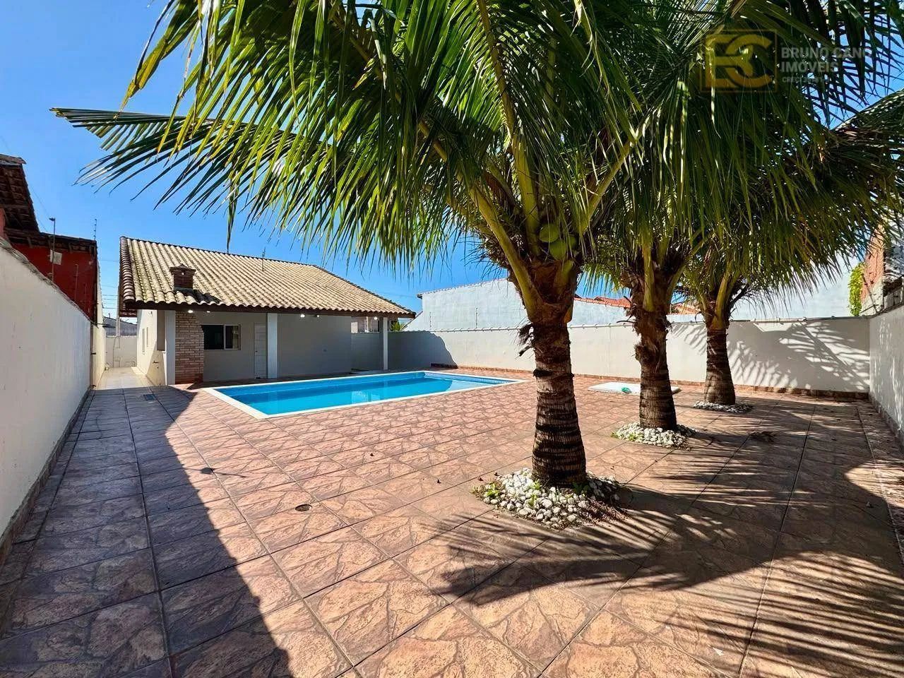 Casa com 3 Quartas à 100m do Mar - Maria Helena Novaes - Peruíbe/SP