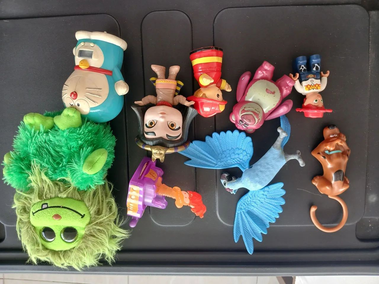 Lote de brinquedos 8