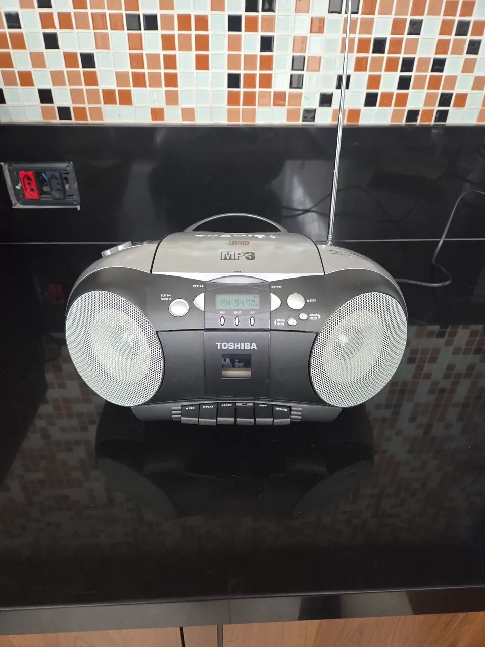 Rádio Toshiba com CD Player e mp3 - Foto 2