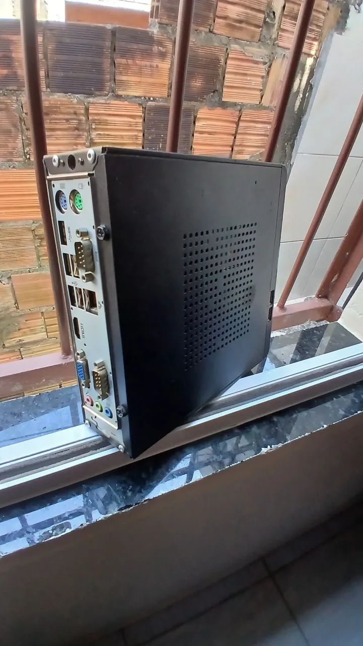 Mini PC Elgin Celeron J1800 4GB + HD 500GB + Wi-Fi