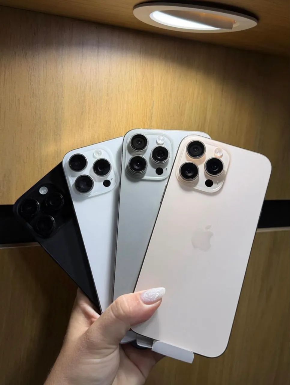 iPhone 16 pro Max Semi novos  