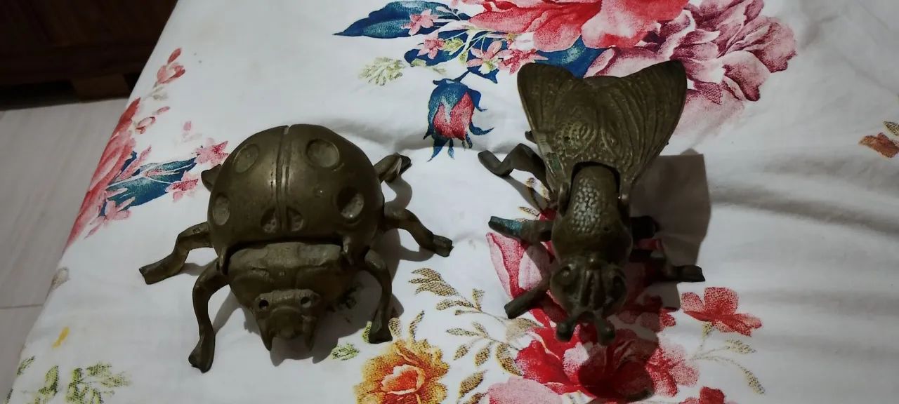 Cinzeiros antigo de bronze 