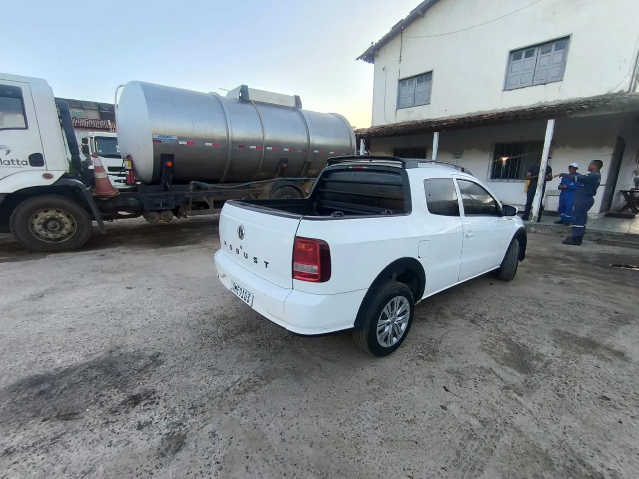 Volkswagen Saveiro Robust 1.6 Total Flex 8V CD 2019 - Foto 4