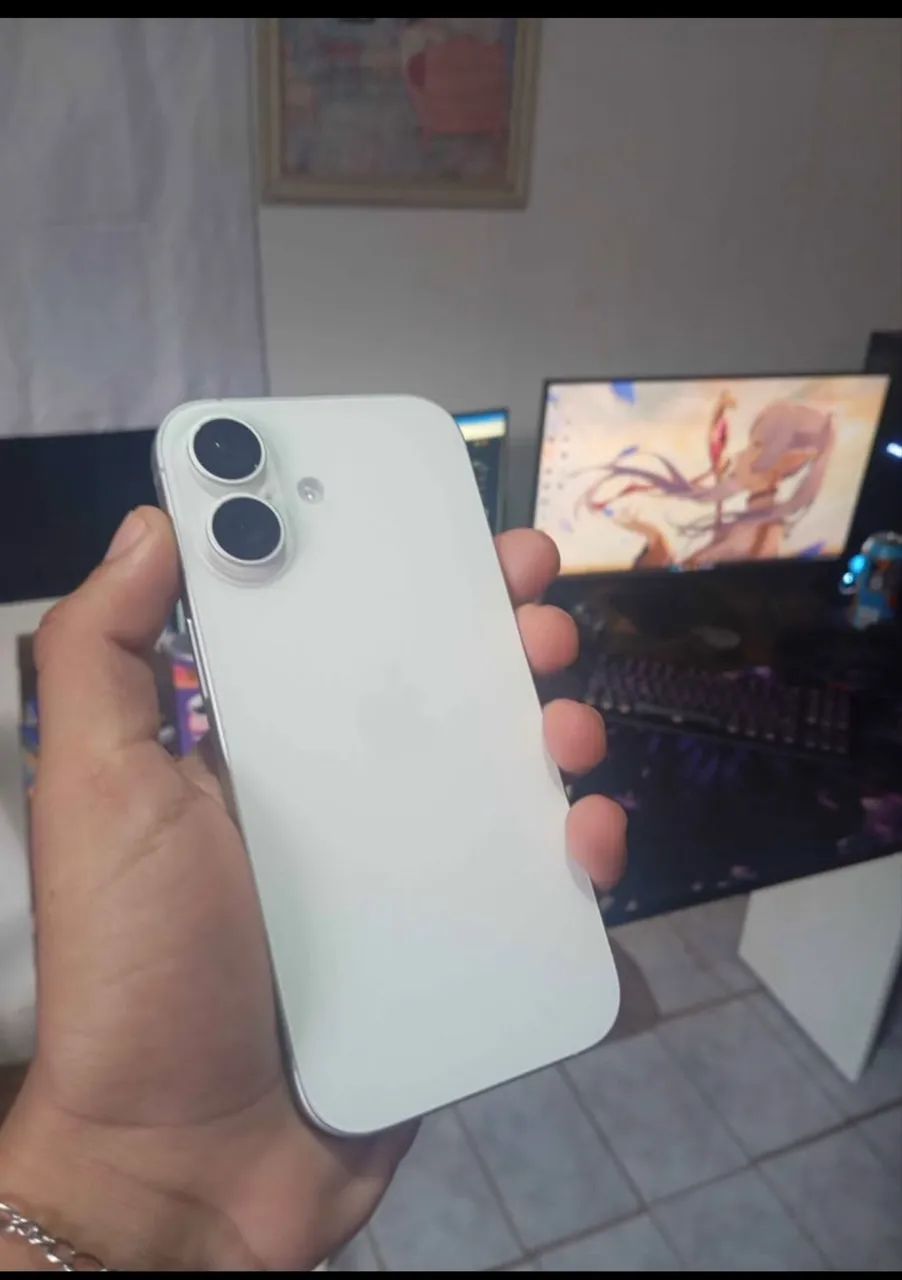 iPhone 17