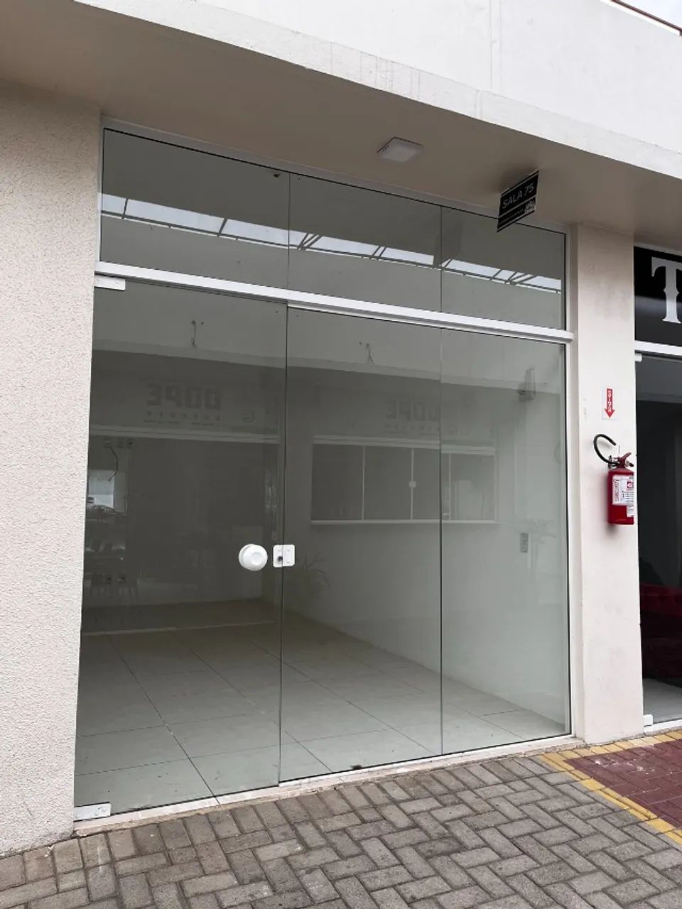 SALAS COMERCIAIS PARA ALUGAR EM CAMBORIÚ