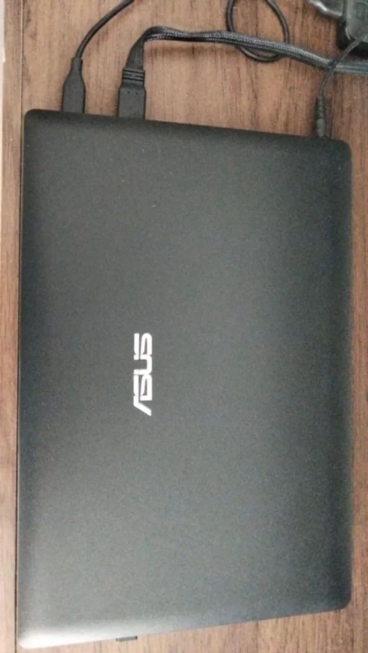 Notebook bem conservado 