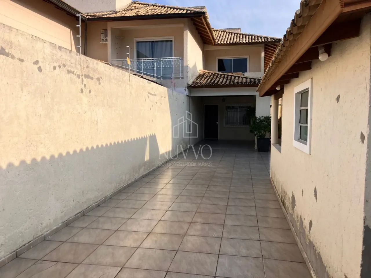 Casa de dois pavimentos com 2 suítes para locação anual - Ingleses - Florianópolis - Foto 3