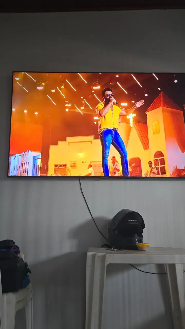 Vende se esta tv 75 polegadas cmo comando  alex k4 - Foto 5