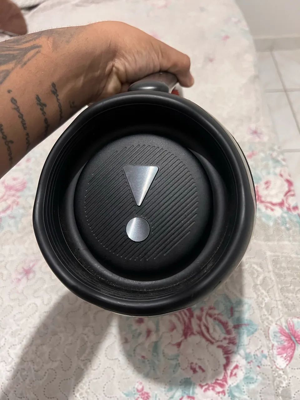 Caixa JBL bombomx 3 