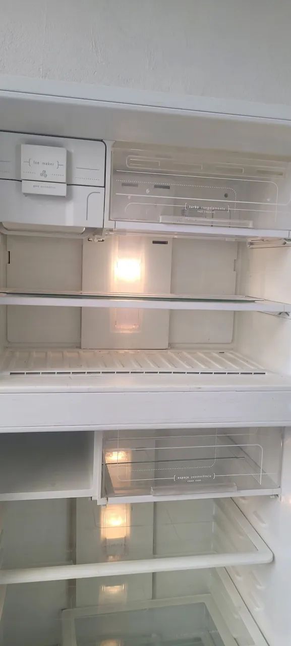 Geladeira Electrolux Digital Frost Free funcionamento perfeito gelando muito bem - Foto 3