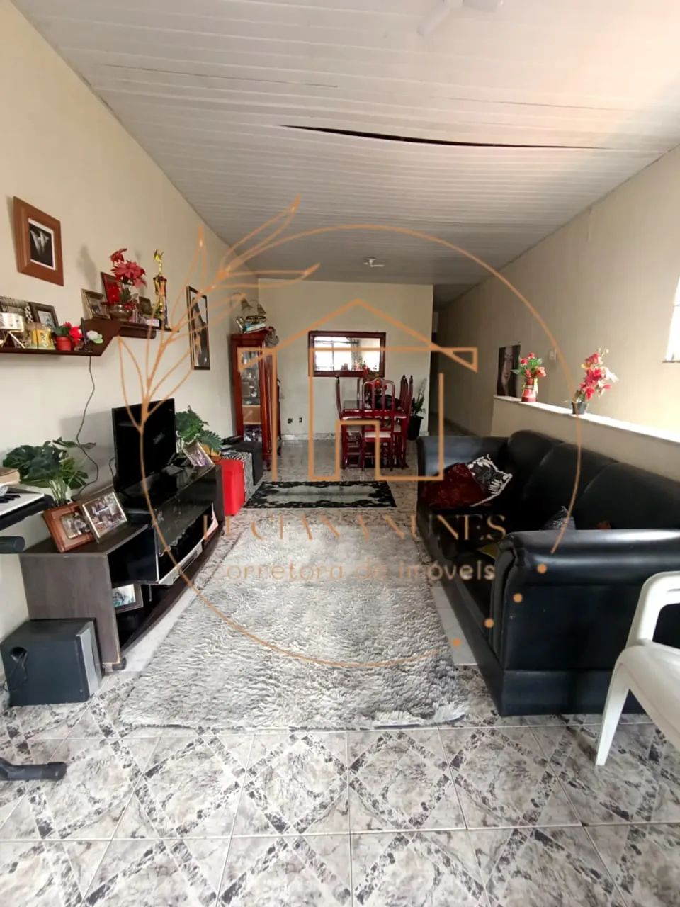 VENDE-SE EXCELENTE CASA NA CREMAÇÃO