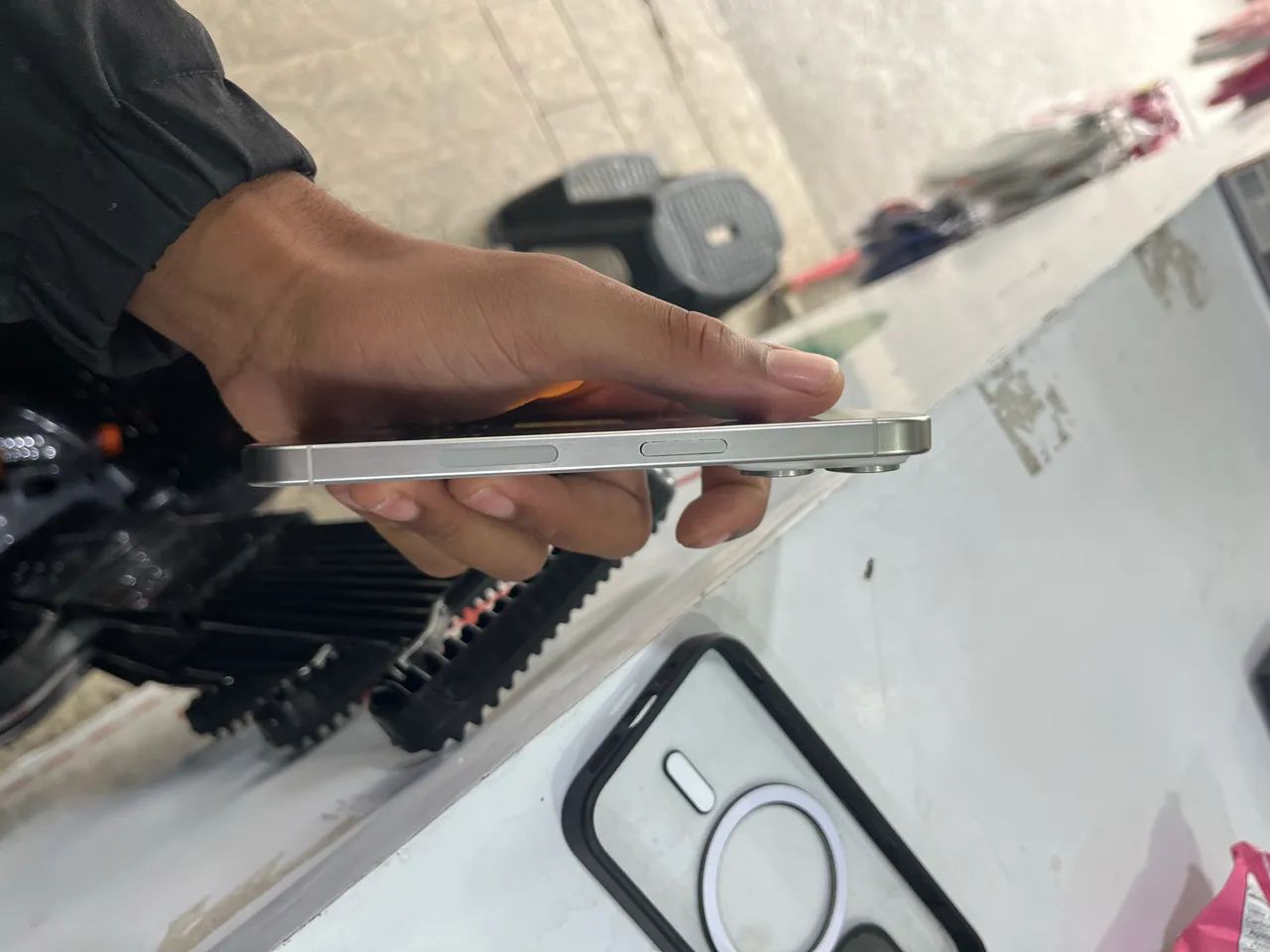 iPhone 15 pro - Foto 4
