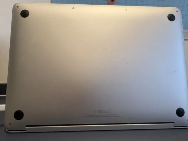 Macbook Pro M2 13 2022 (tela danificada) - Foto 2