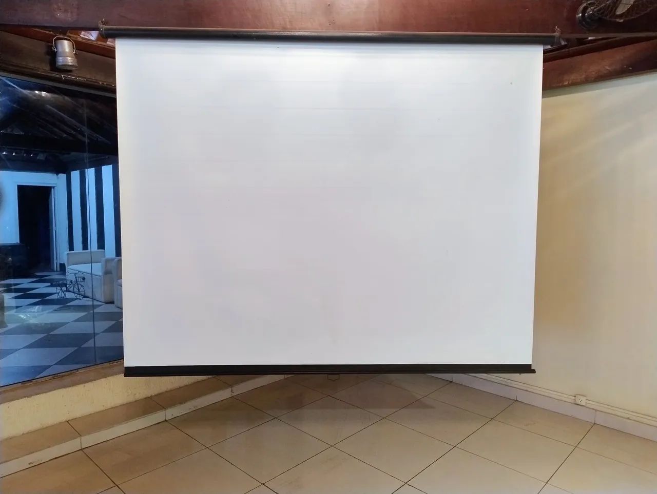 Telão retrátil 2,00 X 2,30