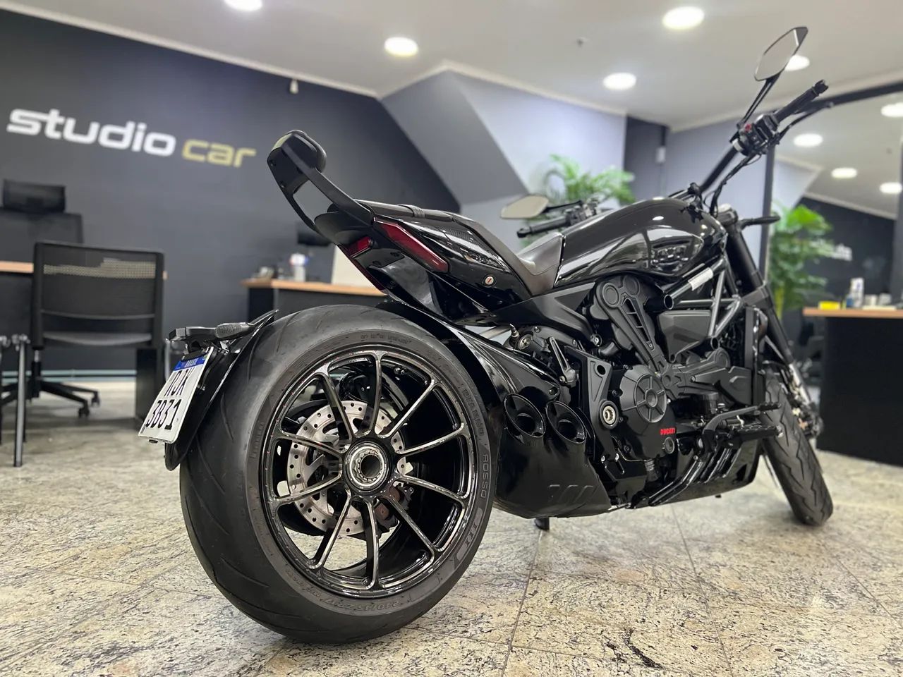 Ducati Diavel S  - Foto 2
