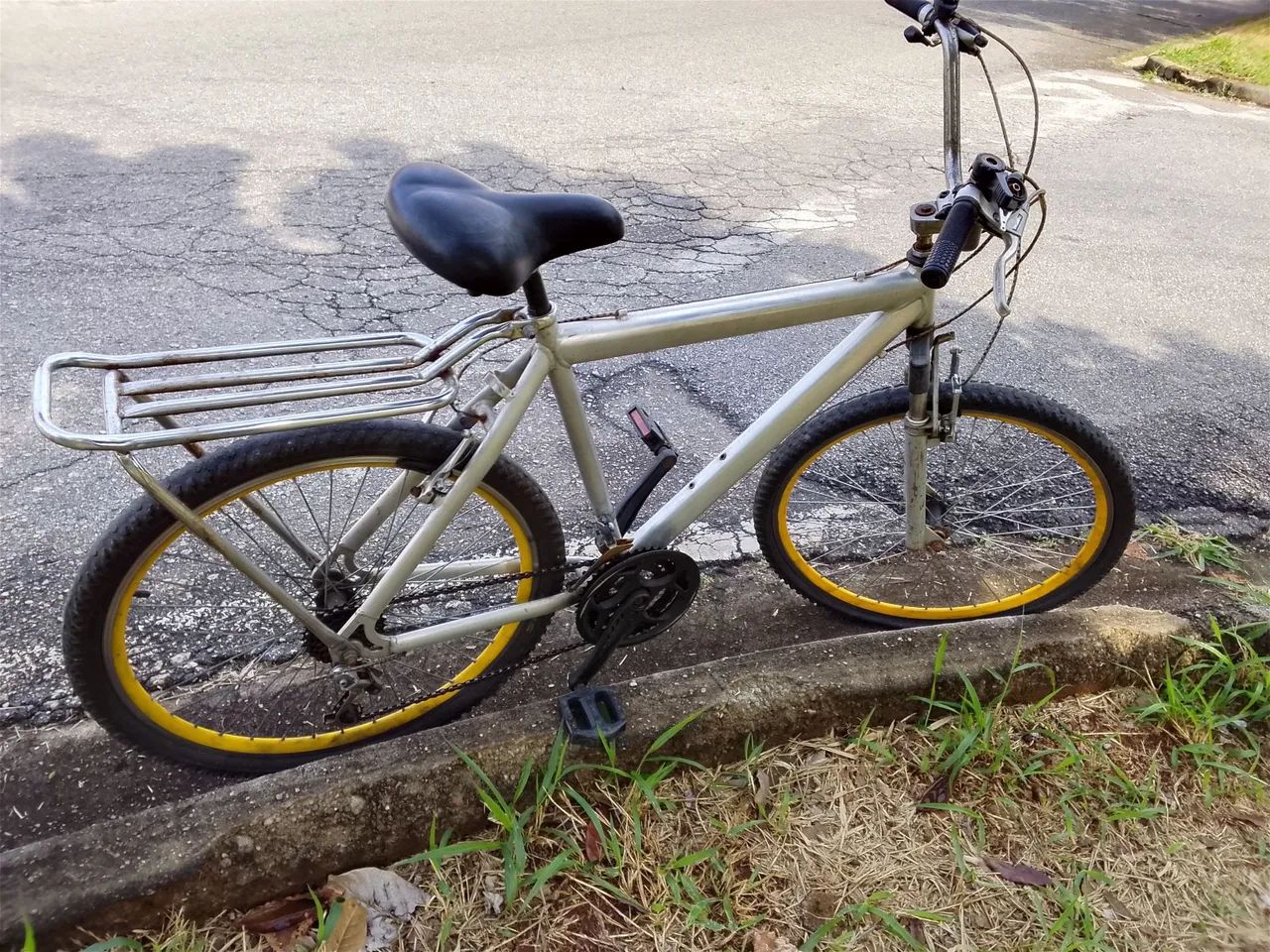Bicicleta de alumínio aro 26 - Foto 2
