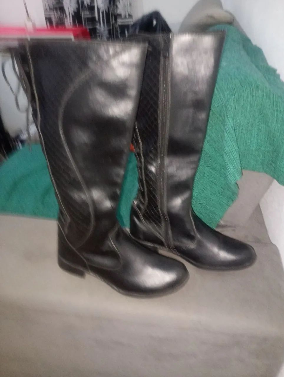 Vendo Bota Cano Alto Preta  - Foto 3