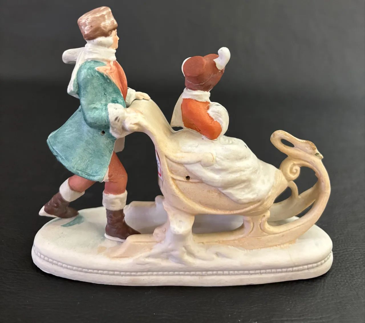 Escultura de Biscuit , trenó  - Foto 3