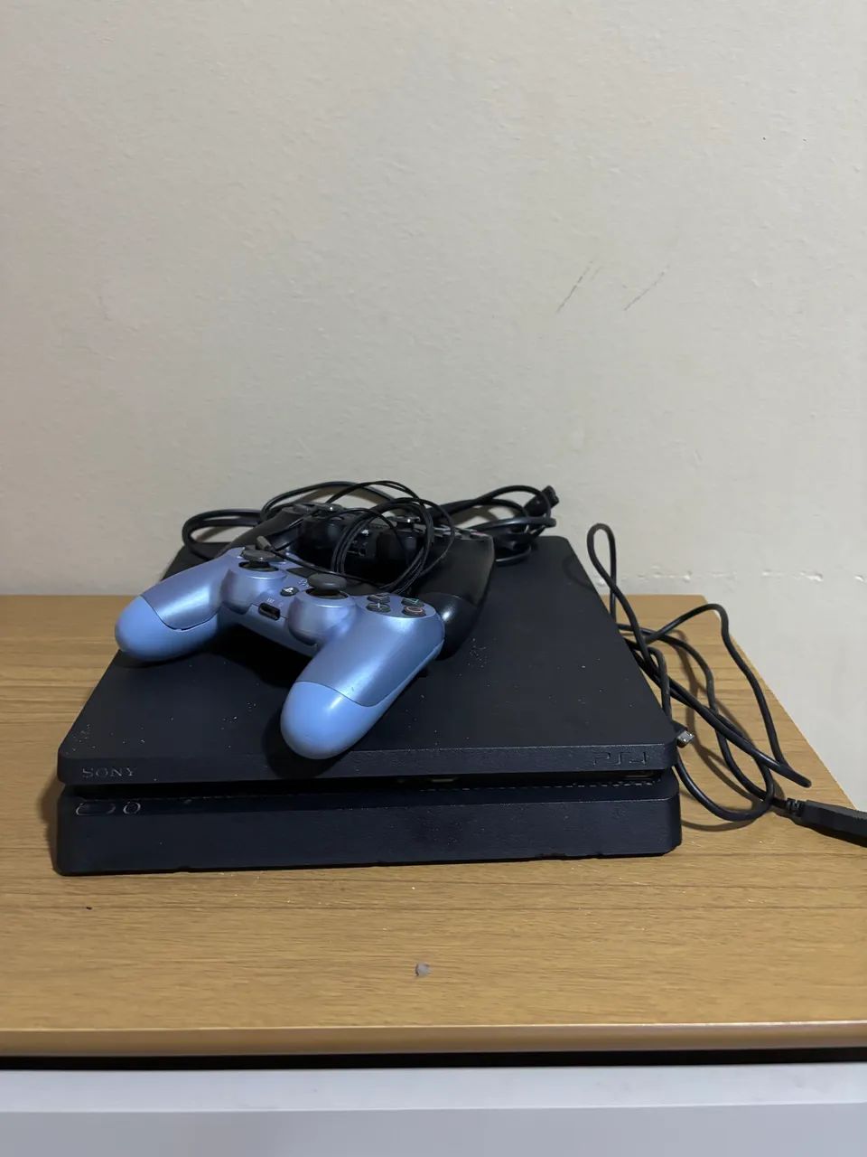 PlayStation 4 perfeito com 5 jogos - Foto 2