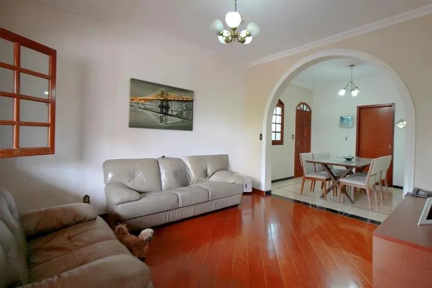 Casa à Venda - Pompéia, 5 Quartos, 300 m2