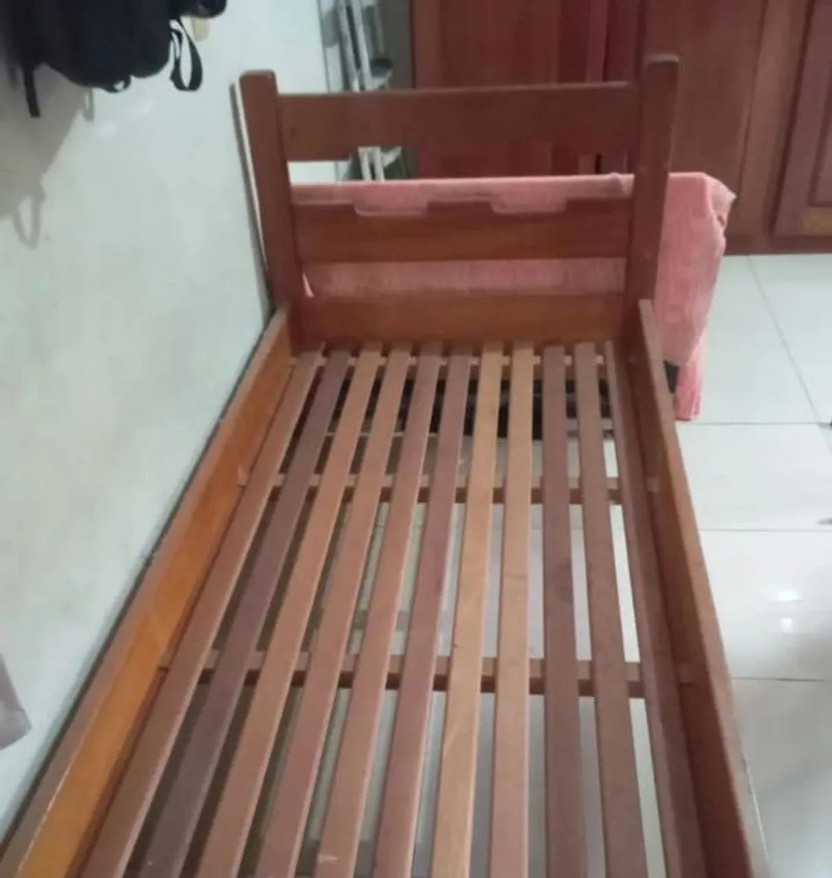 Cama de solteiro em madeira maciça!! - Foto 4