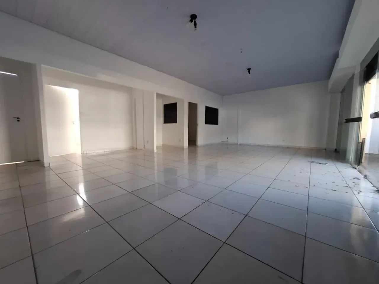 GALPÃO COMERCIAL DE 200 M² NA AV. T-9 - Foto 3