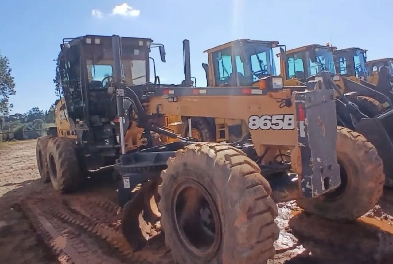 Motoniveladora Case 865B ano 2020, com 4.700 horas e ripper traseiro, em SP - Foto 2