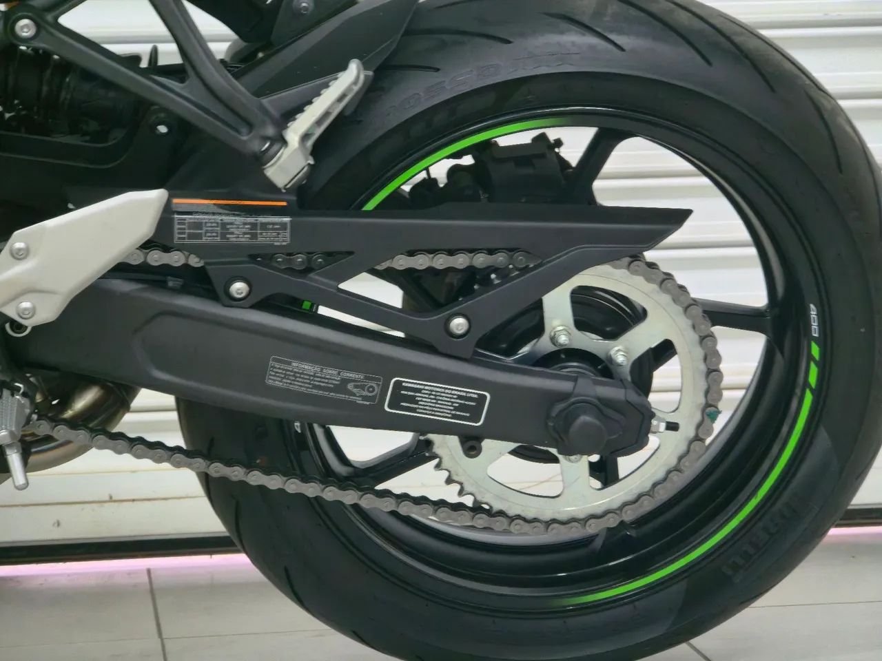Ninja ZX-4R - Foto 5