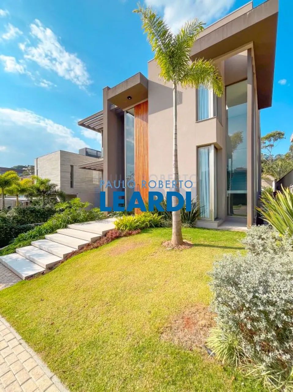 CASA EM CONDOMÍNIO - TAMBORÉ - SP