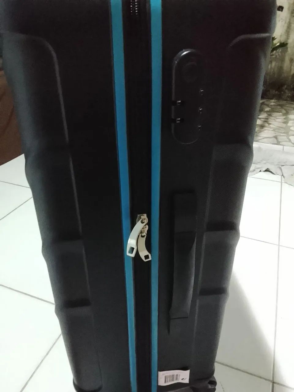 Mala de viagem usada uma vez 