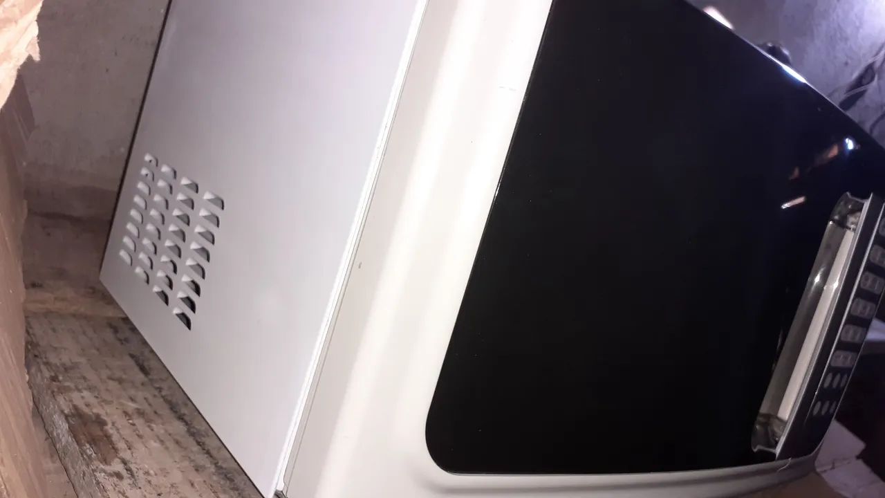 Microondas Electrolux de 23L. Funcionando perfeitamente.  - Foto 2