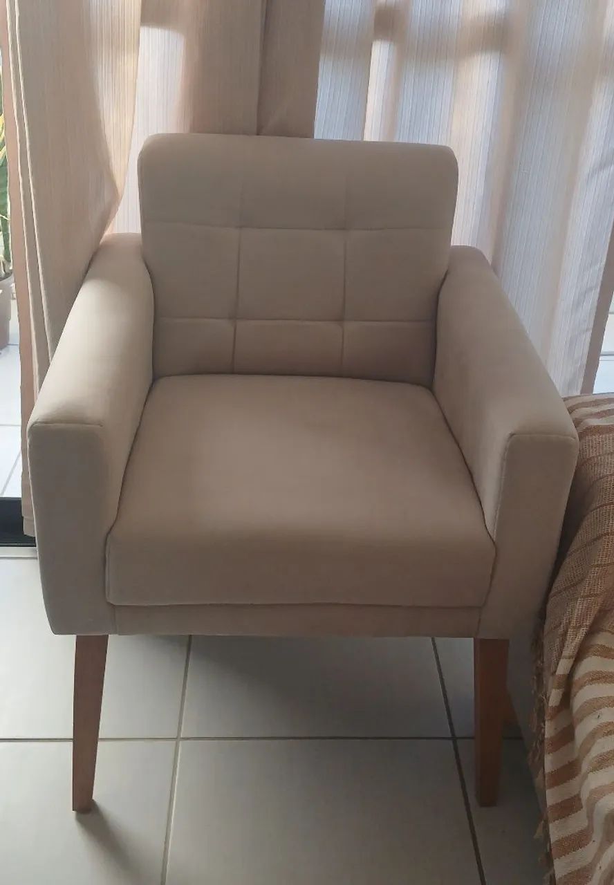 Vende-se duas poltronas em ótimo estado 